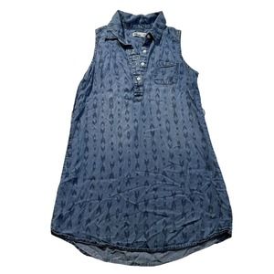 Epic Threads Top Womens Med Jean Blue Sleeveless Button Up With Arrows‎ Tank Top